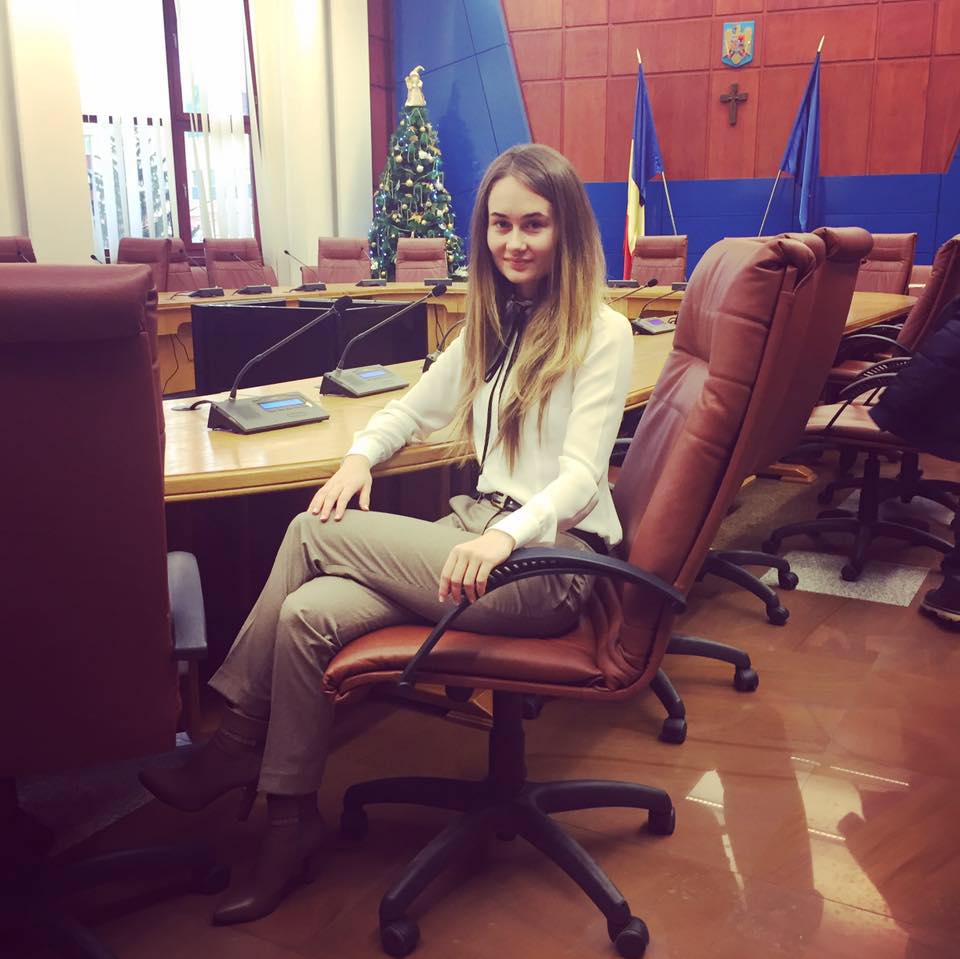 Andreea Grad, Cetăţean de onoare al judeţului: Ai cu ce Românie, păcat ...