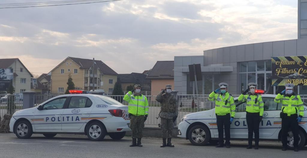 Imnul Naţional a răsunat din maşinile poliţiei, în semn de ...