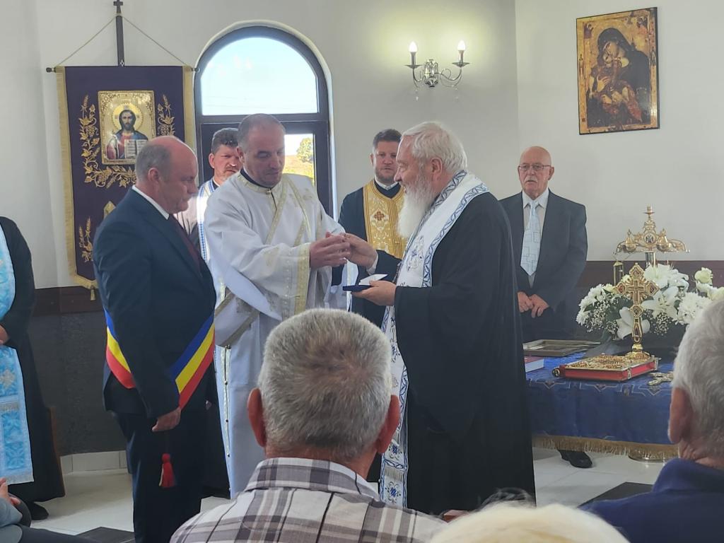 Mitropolitul Andrei a sfințit capela din Șieu Odorhei. Parohul Flaviu