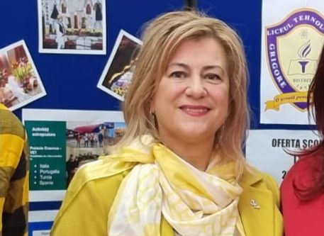 La mulți ani, prof. DOINA MARILENA BOGDAN, director adjunct al