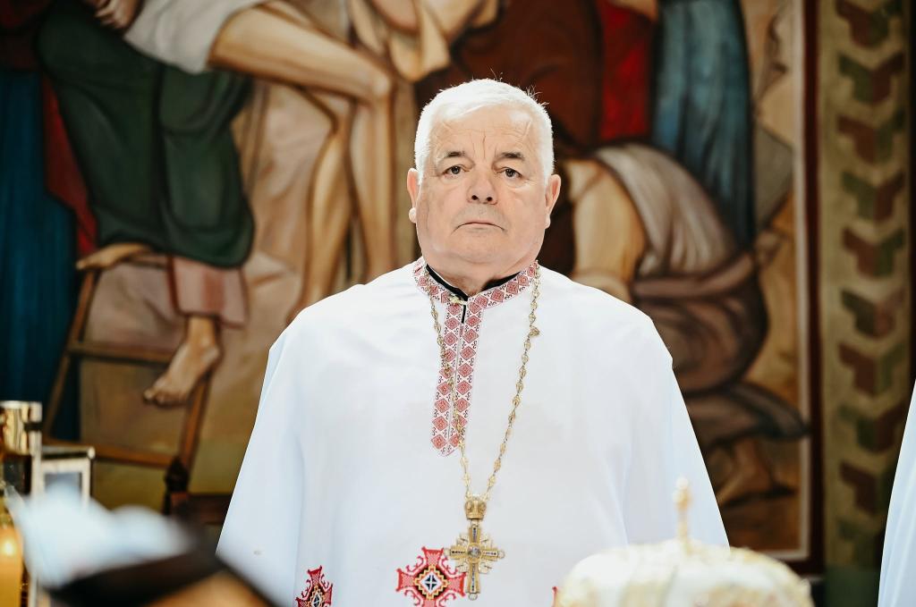 Православный священник объяснил, что запреты Второзакония касаются идолов, а не икон