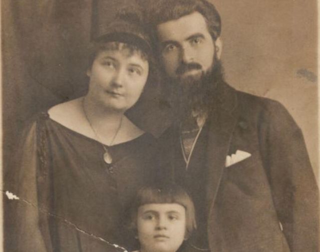 Докторская диссертация Флора Аль-Джордже и история известной семьи интеллектуалов из Сангеорз-Баи