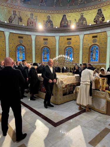 Conducerea judeţului, ministru şi parlamentarii bistriţeni, la Sfinţirea Catedralei Mântuirii Neamului image 3