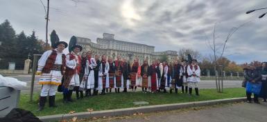 Conducerea judeţului, ministru şi parlamentarii bistriţeni, la Sfinţirea Catedralei Mântuirii Neamului image 11