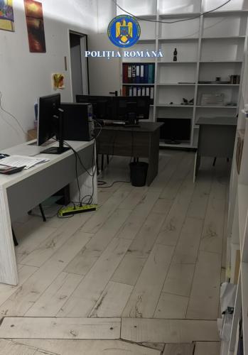 Percheziții domiciliare efectuate într-un dosar de infracțiuni economice. Prejudiciul este estimat la 1,6 milioane lei image 2