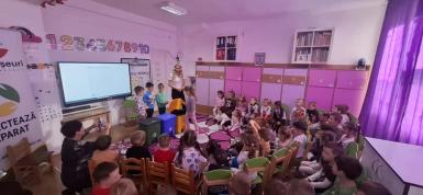 Săptămâna Verde. Inspectorii de la ADI Deșeuri Bistrița-Năsăud, în mijlocul copiilor, pentru un mediu mai curat image 11