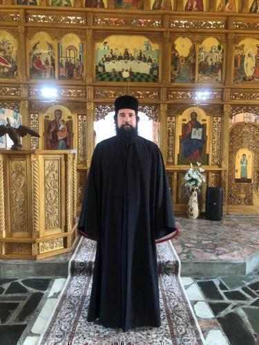 Părintele Radu Roșu: Cine vreau să fiu?